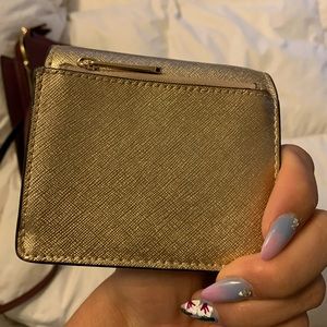 Michael kors wallet and purse. Used twice.